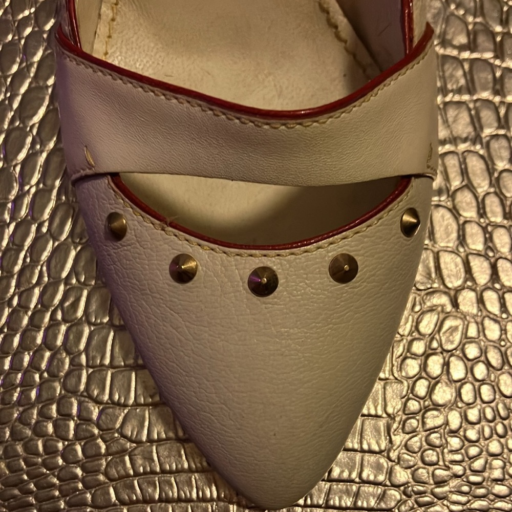 Vintage Louis Vintage goat skin leather heels. - Picture 2 of 9